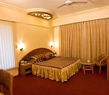 Deccan Valley Resorts ロナバラ エクステリア 写真