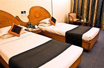 Deccan Valley Resorts ロナバラ エクステリア 写真